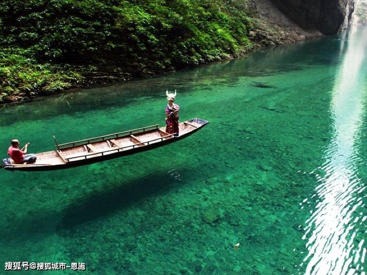 这个是婷婷给我安排的行程:车辆,门票,住宿,特色美食全部都安排完了