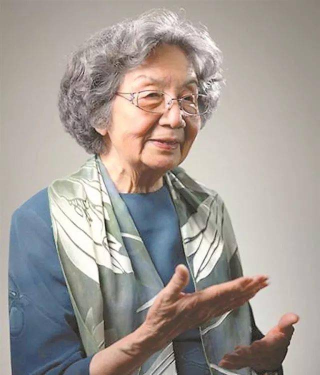 叶嘉莹:忍受丈夫60年家暴,一生与诗词相伴,专心做"诗词女儿"
