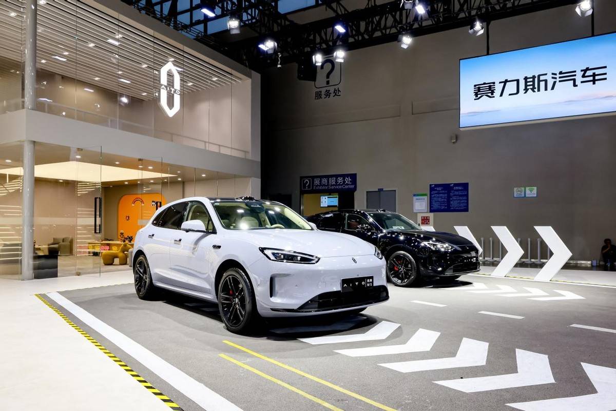 全产品线 前沿科技 赛力斯汽车重庆车展备受瞩目