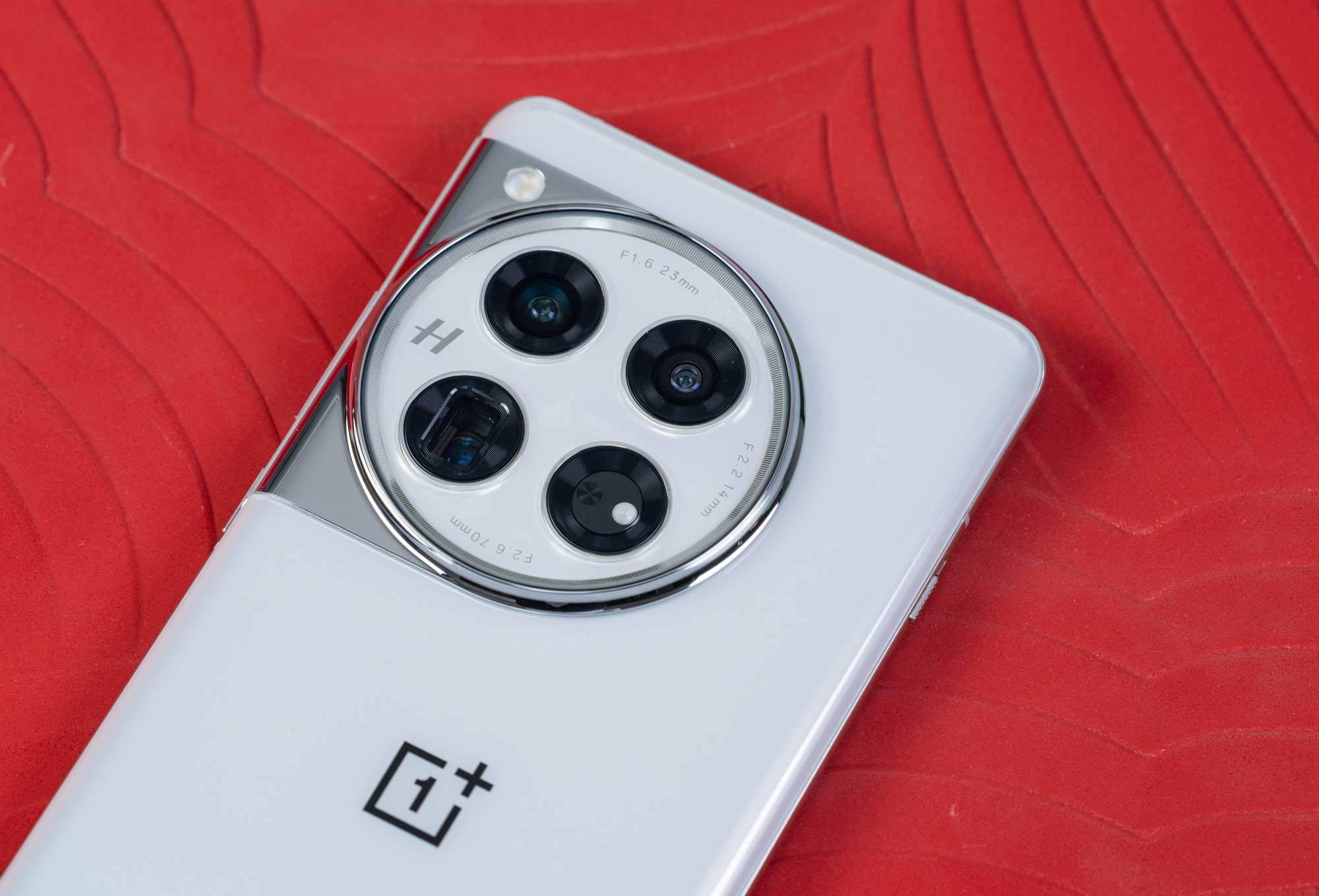 人称"find x7 pro"缺点:没有ip68三防iqoo 12 系列iqoo是vivo的子品牌