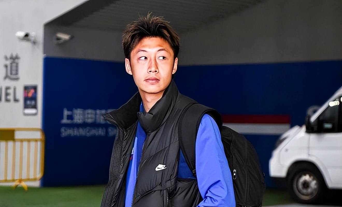 徐皓阳国足首秀就有四次抢断 申花僚机还是带不动国足