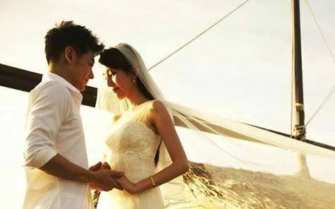 周杰伦娶自己的粉丝,黄磊娶自己的学生,最厉害的居然是吴京