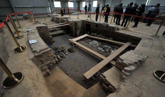 隋炀帝墓地考古发掘现场:难以想象的寒酸,图9遗骸仅剩两颗牙齿