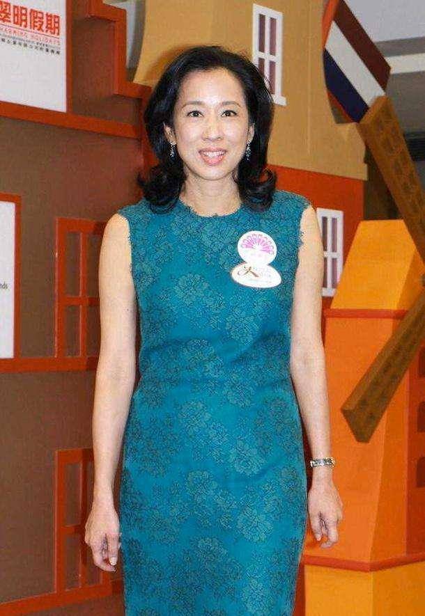 最美港姐朱玲玲,20岁嫁豪门霍家,50岁再嫁豪门罗家,凭什么