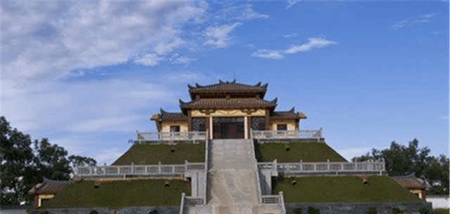 广西挖掘到珍贵汉墓群,出土上万件珍宝,还有一瓶世界最古老美酒