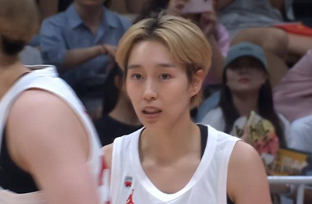 中国女篮再次不敌日本,杨舒予表现出色