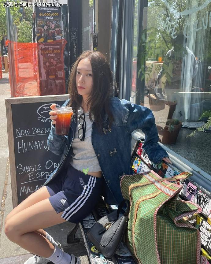 2024年风靡ins的运动系穿搭,郑秀妍郑秀晶林娜琏穿出3种感觉!