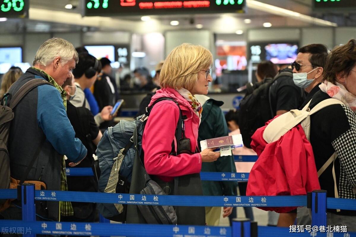   引起 中国旅游的热度在网上飙升，各国游客争相打卡！ 