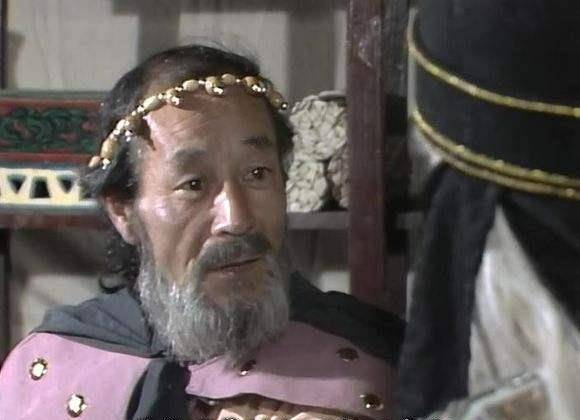 商纣王麾下有一总兵,武艺高强,女儿女婿更是厉害,多次打败孔宣