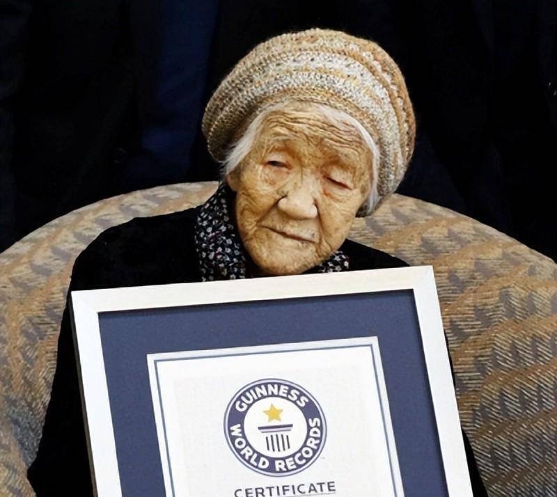 全球最长寿老人去世:终年119岁,两次患癌,力推喝可乐有助长寿_田中