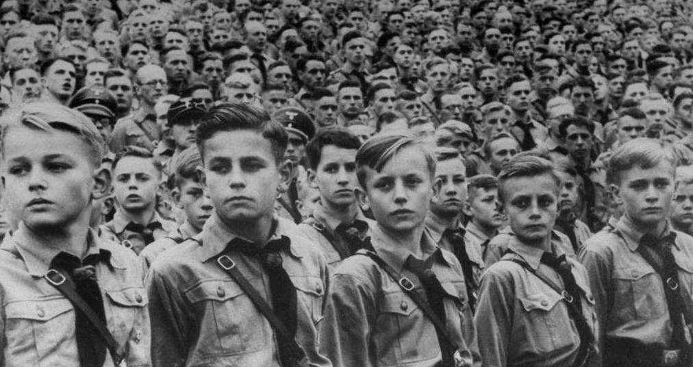 二战,德国元首是怎样做到几年时间就将德军从20万扩编到1700万?