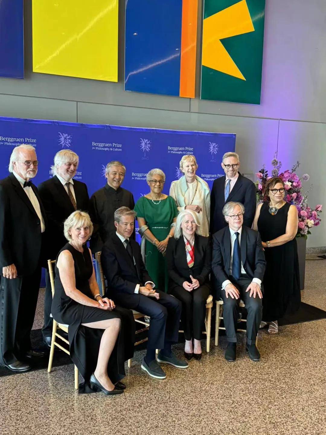 博古_柯林斯_社会