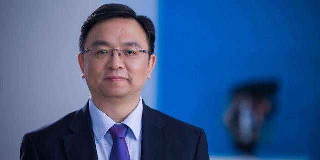 比亚迪创始人王传福:哥嫂供他上学,现百亿身家让哥哥当副总裁