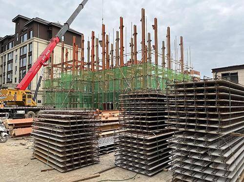 钢筋桁架楼承板如何安装-伟铭金属