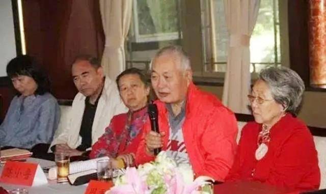 陈小鲁临终事宜早有交代:按自己意愿尊严死,却因病发突然未启用