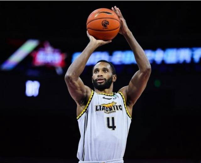 弗格回应妻子抱怨,宣布重返辽篮