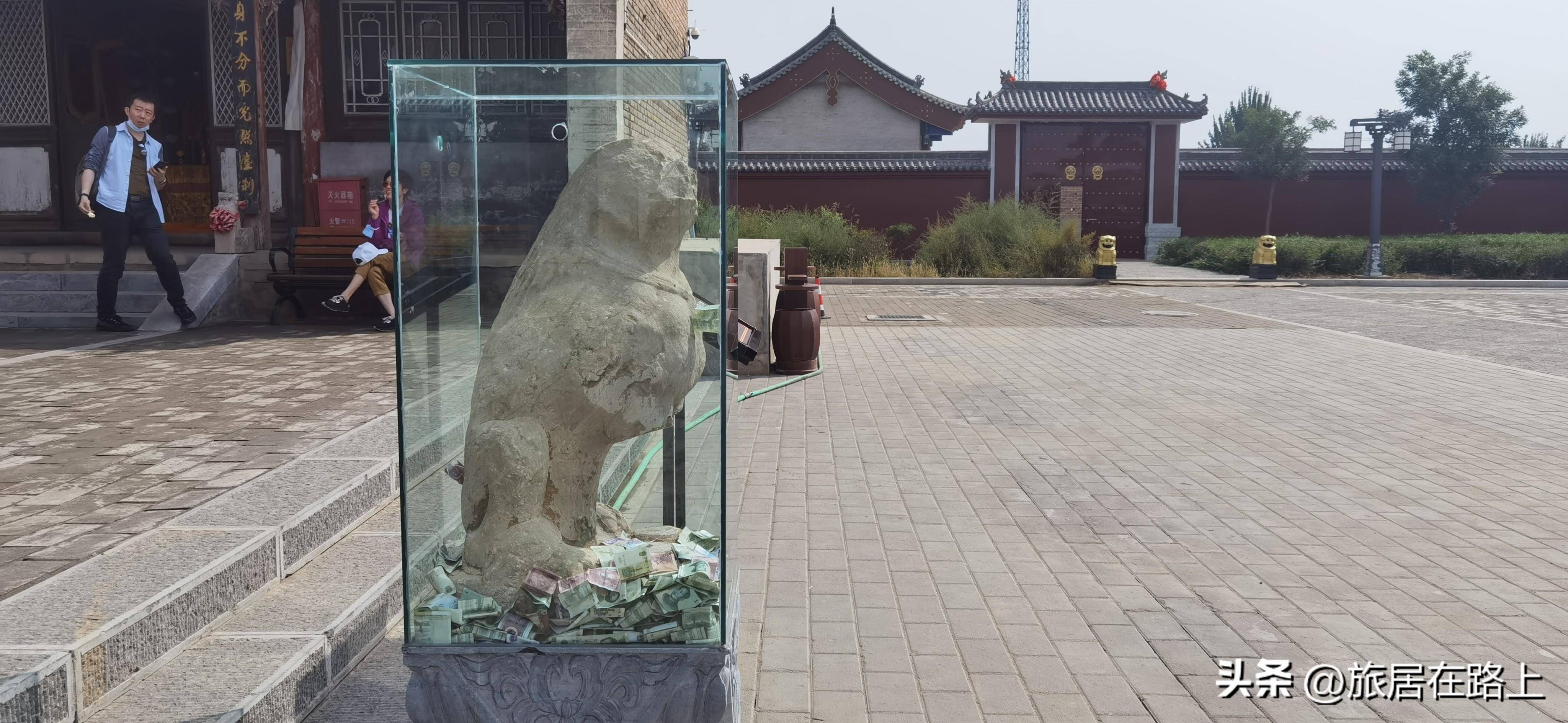 应县净土寺的天宫藻井工艺绝美,说是天花板都不为过