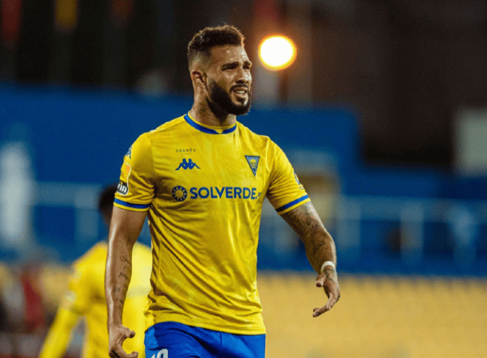 巴西中锋若昂·卡洛斯强势加盟,能否助辽宁队冲超?