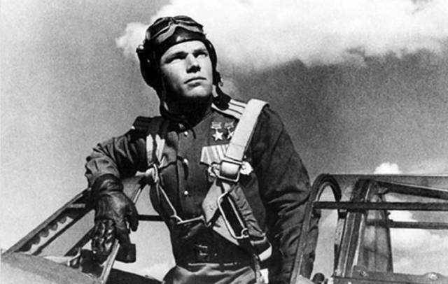 二战时期的天空,他们是主宰,盘点二战时期8大超级飞行员