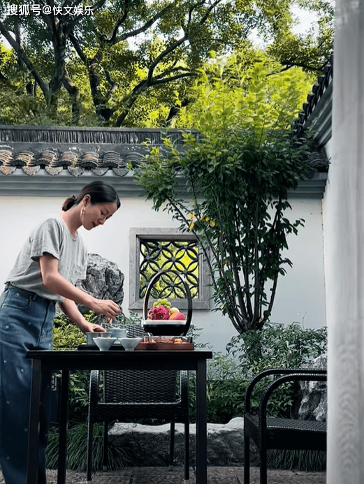 江一燕旗袍图片