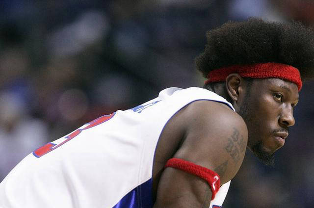 落选秀示范:雄鹰大将华莱士的卓越防守哲学