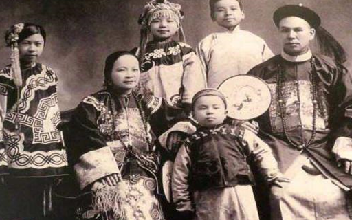 曹雪芹家族为什么会被雍正抄家?