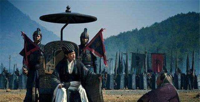 诸葛亮明明可以骑马,为何每次出征偏偏坐着轮椅?原因其实很简单