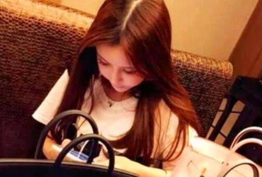 浙江富2代张晓恩,花3亿抛妻弃子追网红,破产被抓,女友无情分手