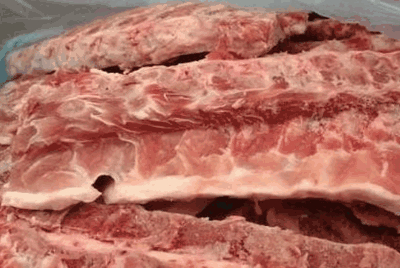 冷冻的排骨猪蹄为什么那么便宜?听完心情复杂,来一东北酱骨架