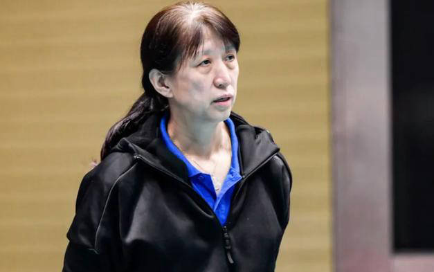 中国女排主教练之争:蔡斌命运未卜,王宝泉的可能性如何?