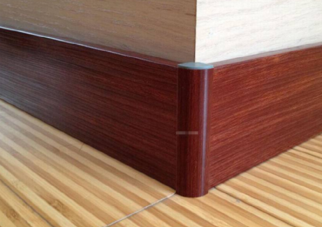 家里万万要这样装踢脚线,住几十年也不会坏,工人装对记得加工钱_装修