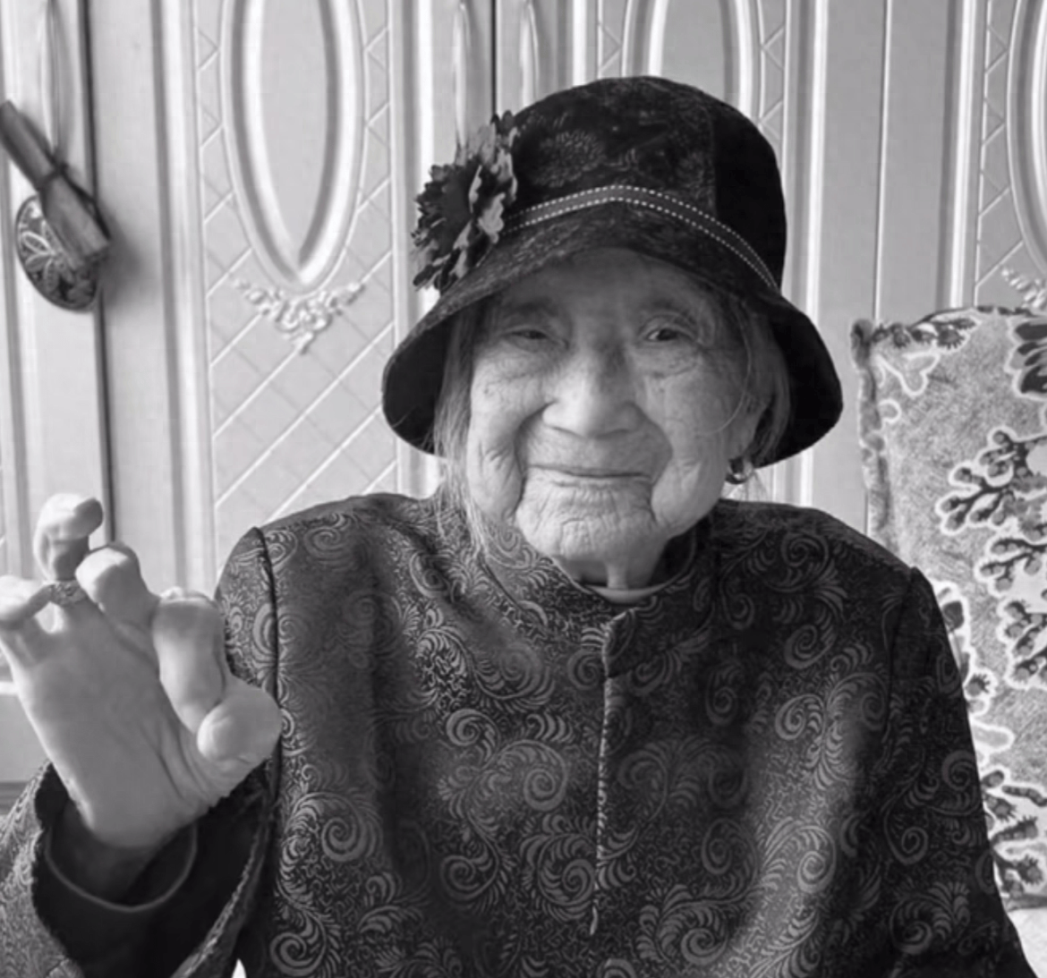 93岁网红胡涵溪姥姥去世!原因曝光被指太不该,田姥姥留言悼念