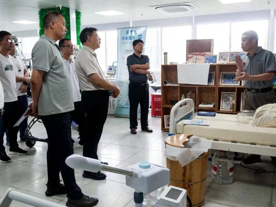 南皮县政企考察团领导一行观摩呵康科技产品