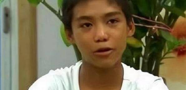 他们带着吴宗宏玩他没有玩过的,吃他没有吃过的小吃和美食.