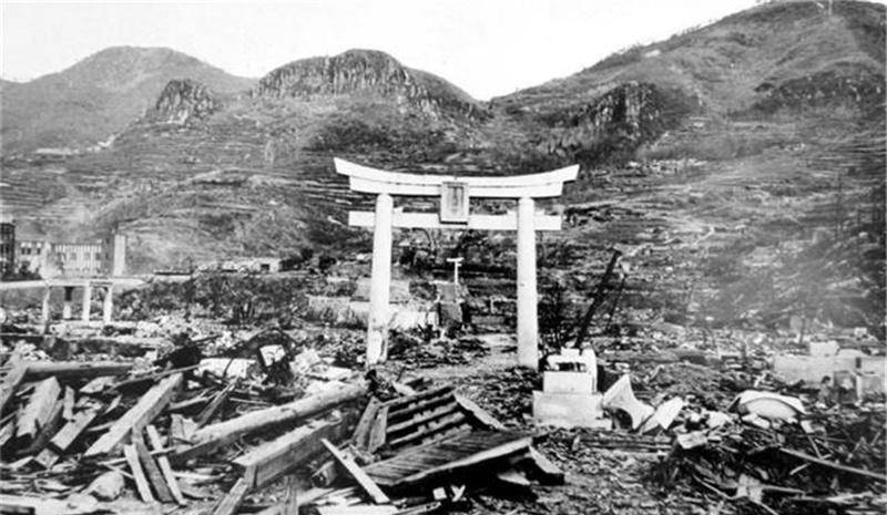 原子弹爆炸半衰期动不动几万年,为何广岛和长崎现在就能居住了?