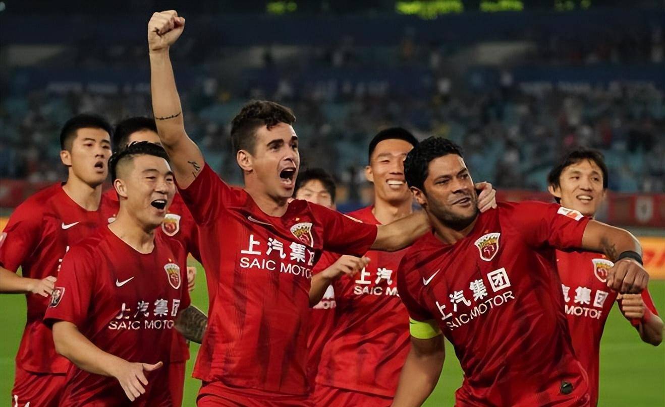 意外!上港多任主帅都未甩掉的四大高薪包袱,如今被穆帅送走