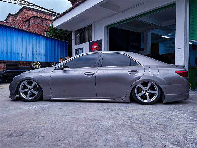 个性风采 丰田锐志改装airbft气动避震