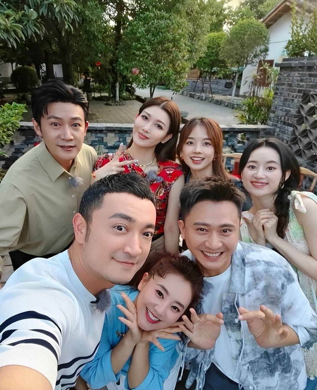 杨帆:又奔赴一线,到四川德阳录制《此生要去的100个地方》节目