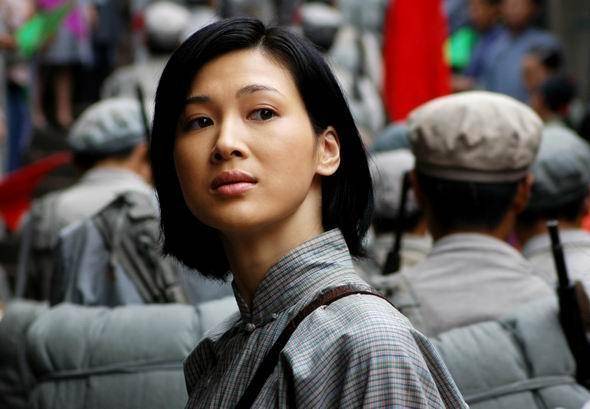 还真是阴差阳错,据了解当年童蕾还正在上初中,在假期的时候,陪着一个