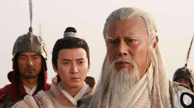 通天最器重的徒孙,法力强到杀不死,却被一凡人算计,应劫而死