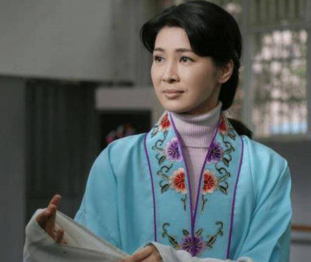 《亮剑》,在这部剧中,有很多的实力派演员,比如何政军,李幼斌和张光北