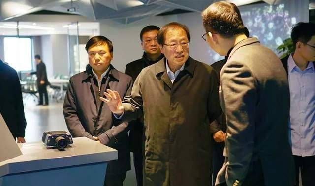 顶级科学家姚期智,71岁放弃美籍,被杨振宁请回国的他有多厉害