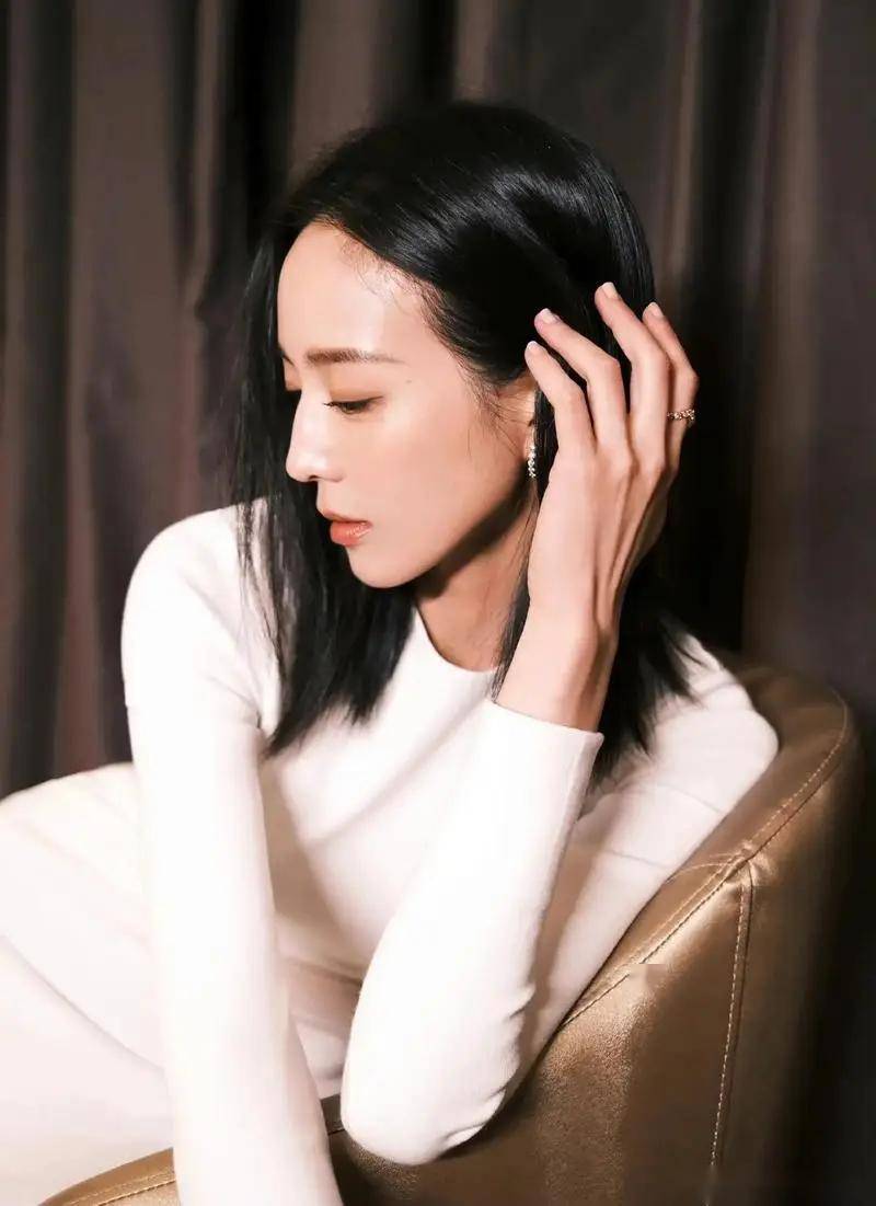 张钧甯,湾湾第一美女!这尤物身材简直让人无法抗拒,谁敢与她争锋?