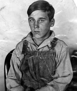 失踪5个月的儿子被找回,警察把妈妈送进了疯人院