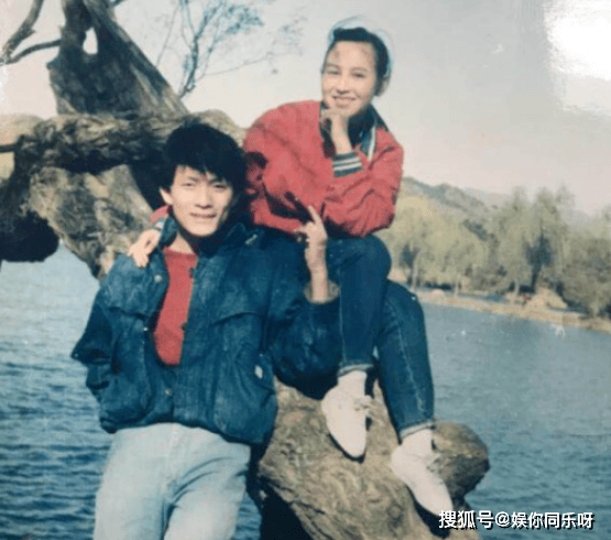 1994年,金牌制作人李小婉邀请他去北京发展,由于不自信,也不想跟女友
