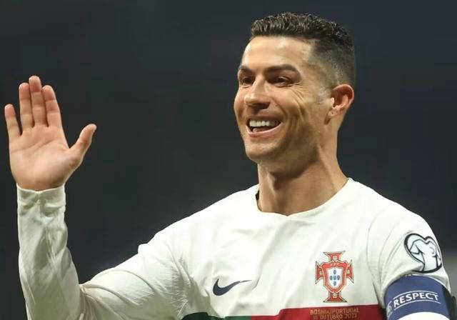 罗纳尔多创造30大胜,成足坛新里程碑_比赛_足球_球迷