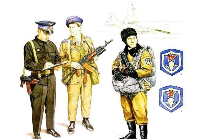 苏联精心组建的王牌军,在紧急时刻却"调转枪口",最终断送苏联_空降兵