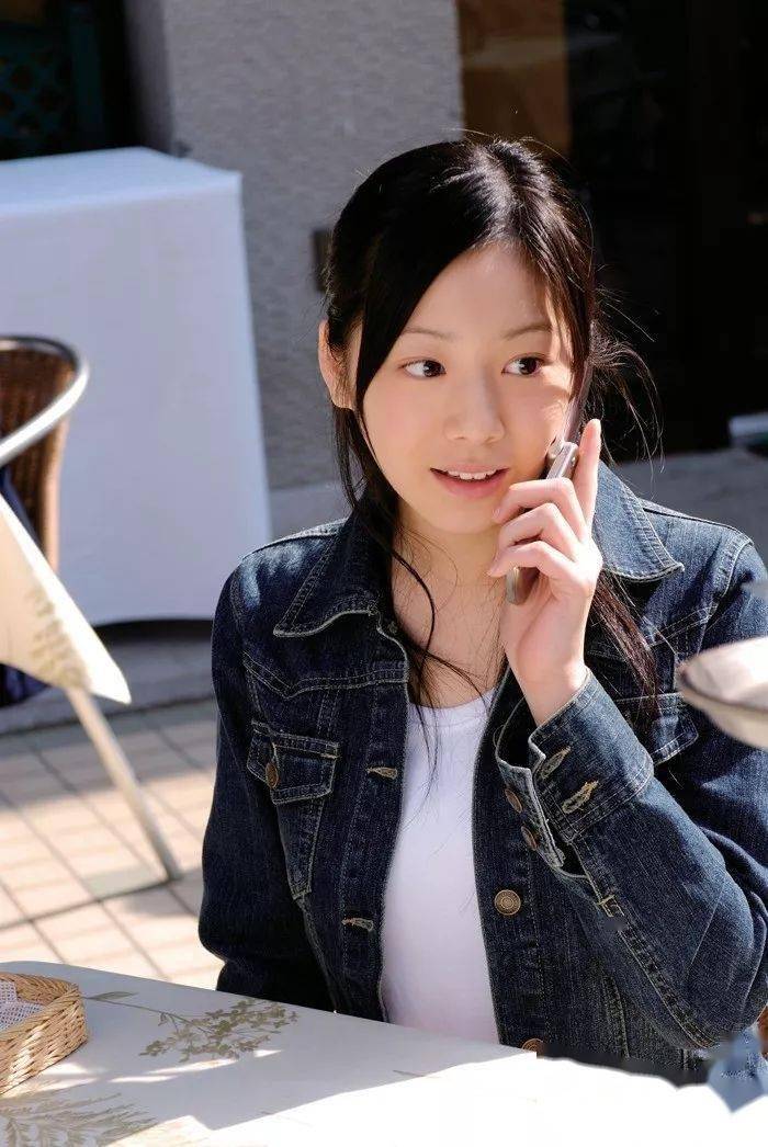 24岁夏帆,写真中的性感与纯情完美融合,这谁顶得住!