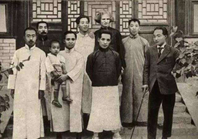 羽太信子:导致鲁迅兄弟破裂,趁小叔子醉酒做局逼迫其娶自己妹妹