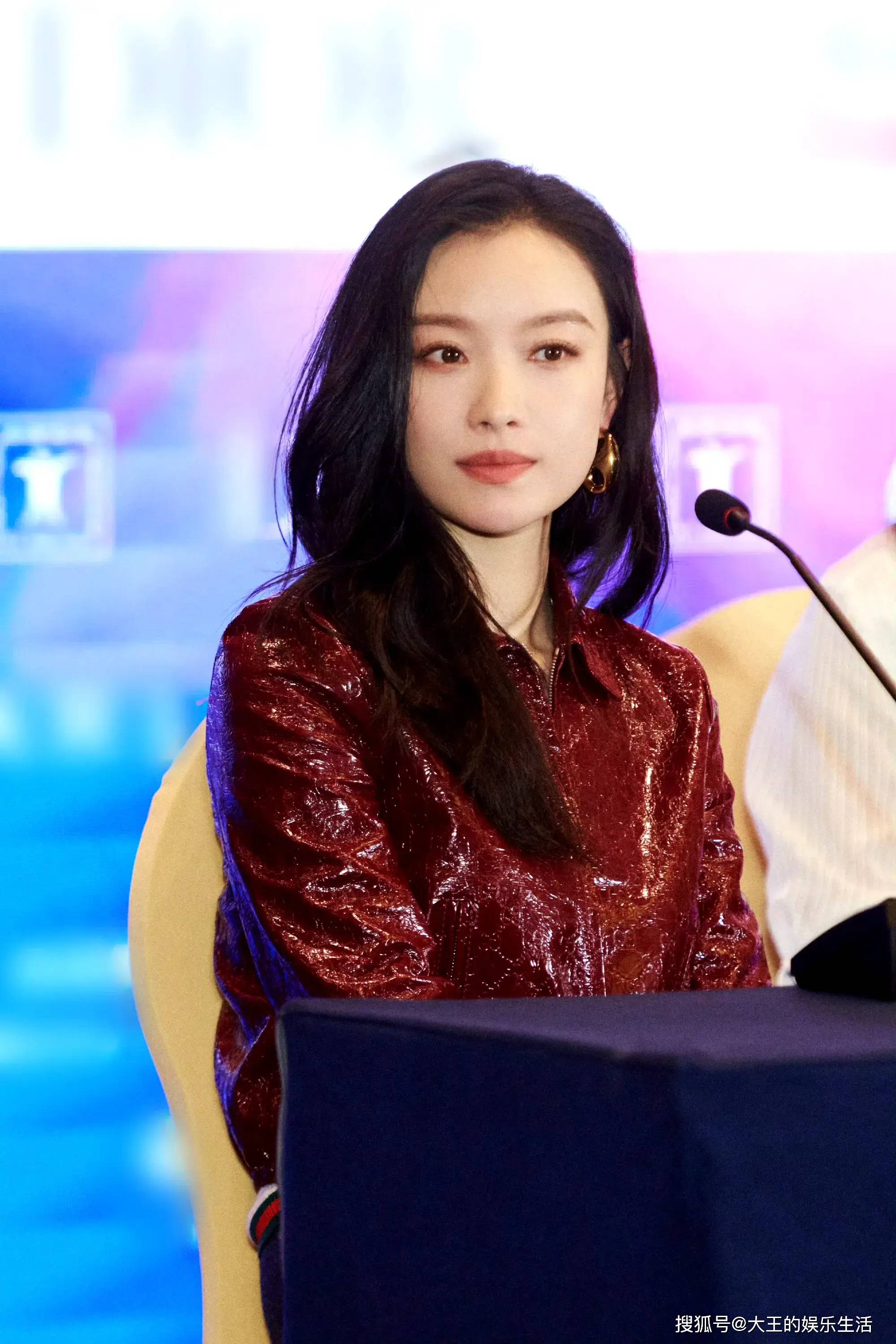 倪妮谈首次担任电影节评委:我是来学习的,好似大学生美出高级感